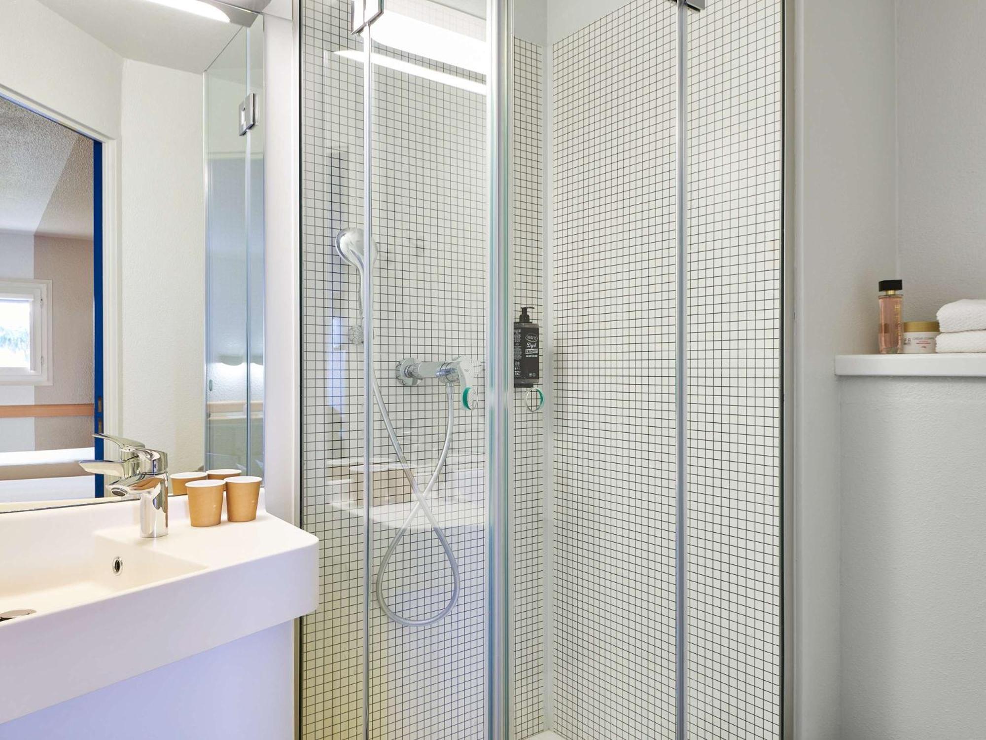 Ibis Budget Versailles Château Saint Cyr Eksteriør billede
