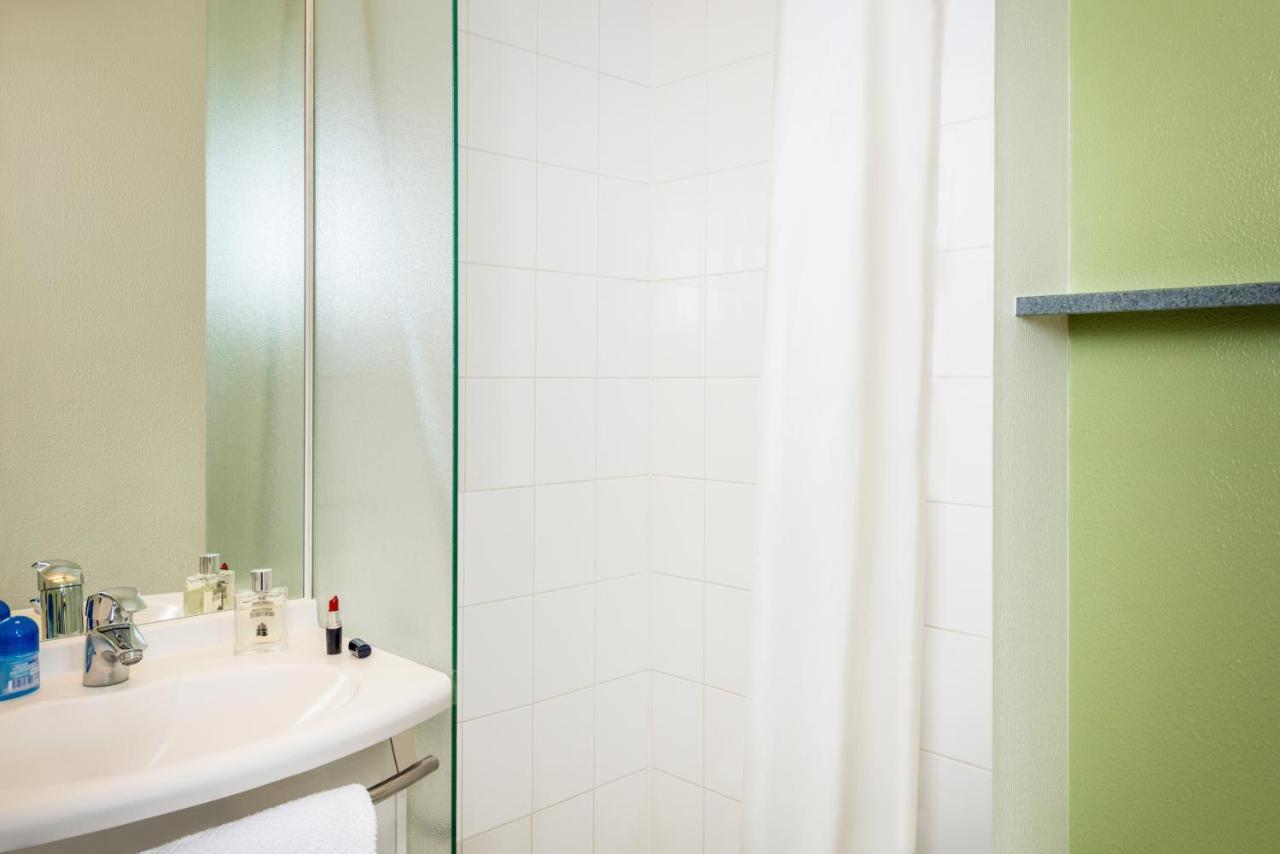 Ibis Budget Versailles Château Saint Cyr Eksteriør billede